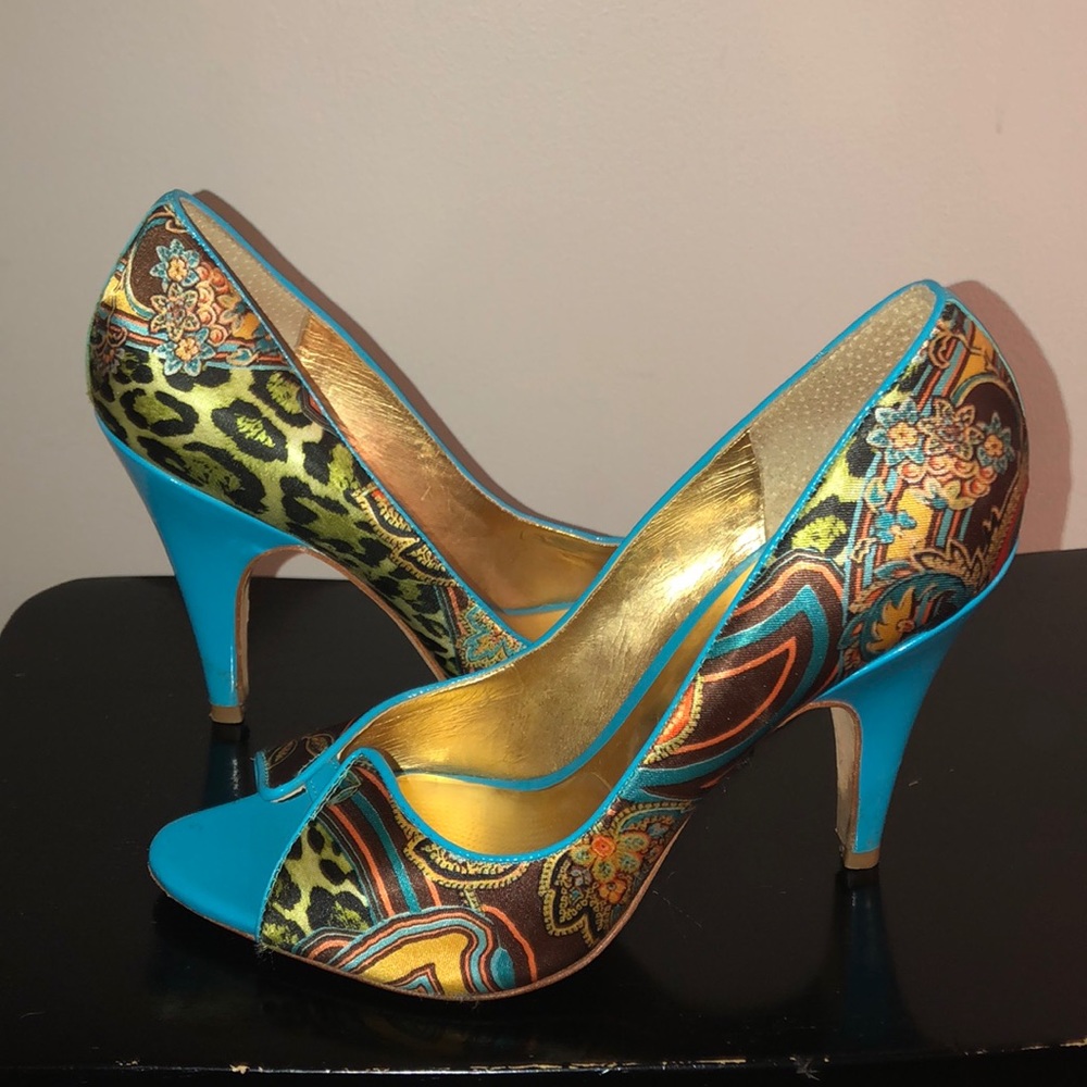 Carlos Santana Heels